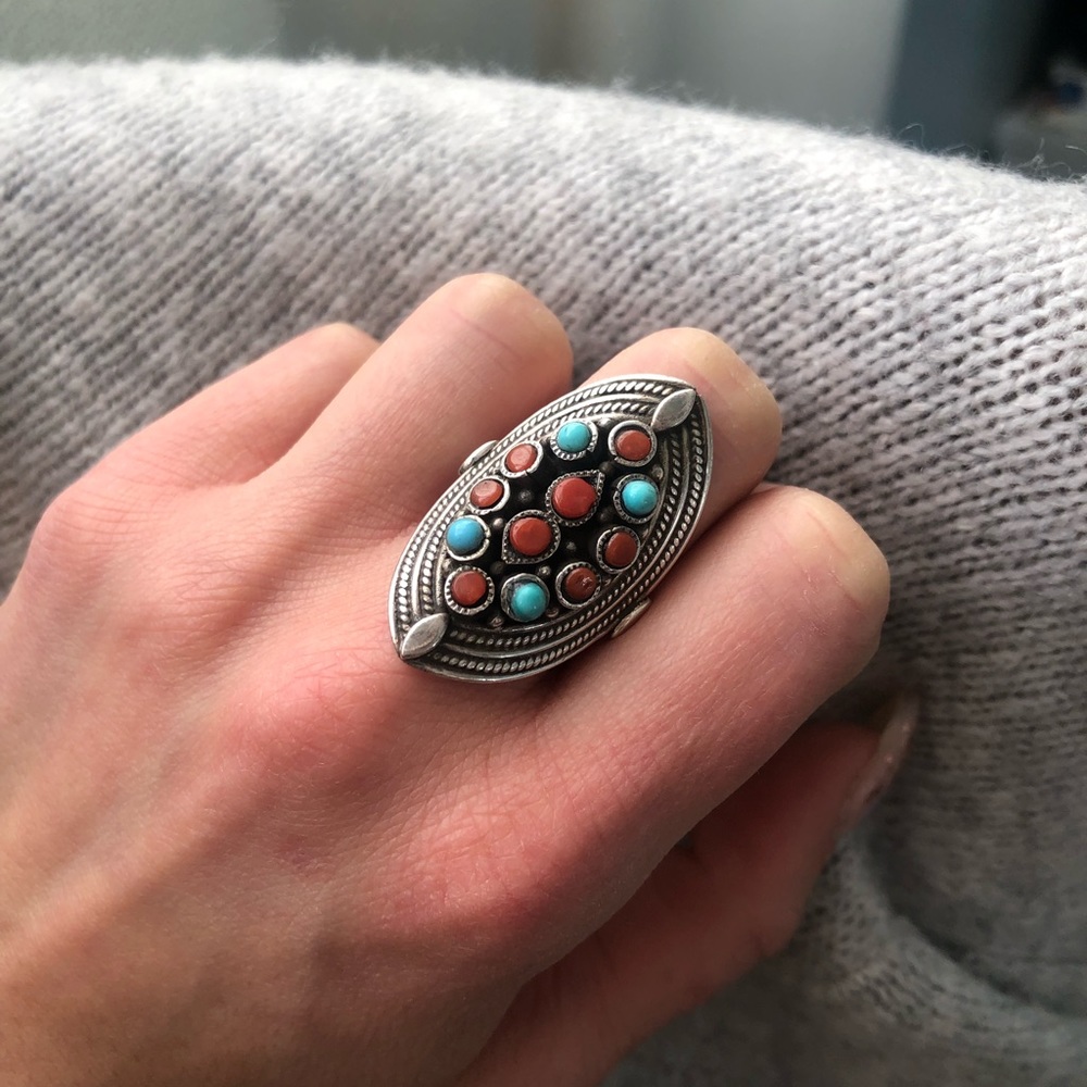 Ladies Sterling Silver ring 💫